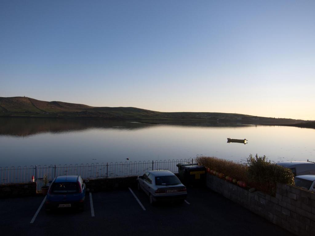 Dingle Harbour Nights Hotel Buitenkant foto